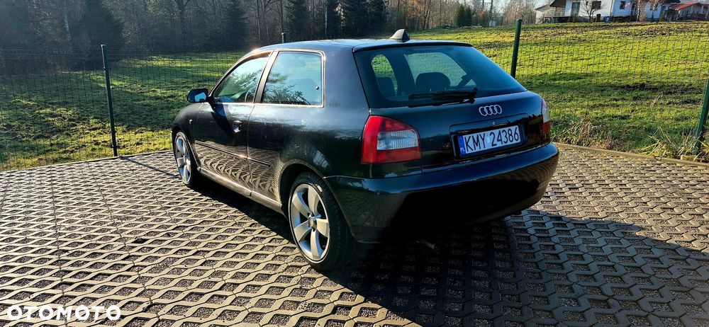 Audi A3 3-drzwiowe 1.8T Ambition - 4