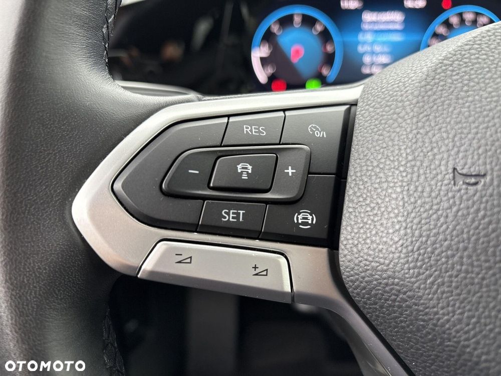 Volkswagen Golf VIII 2.0 TDI Life DSG - 14