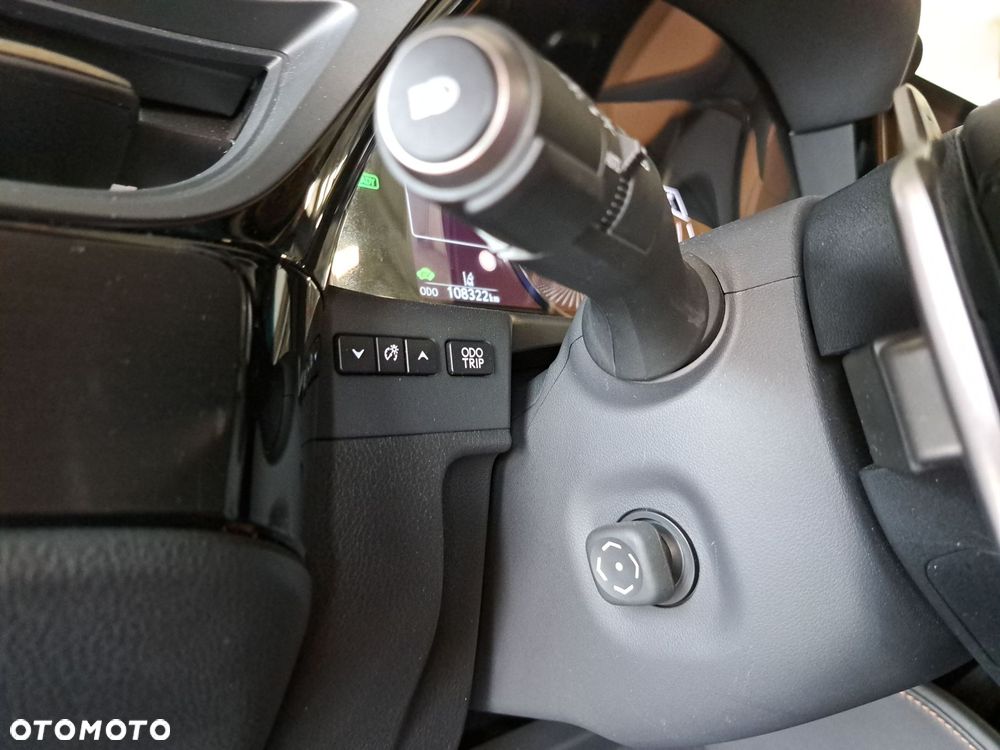 Lexus ES 300h Business Edition - 35