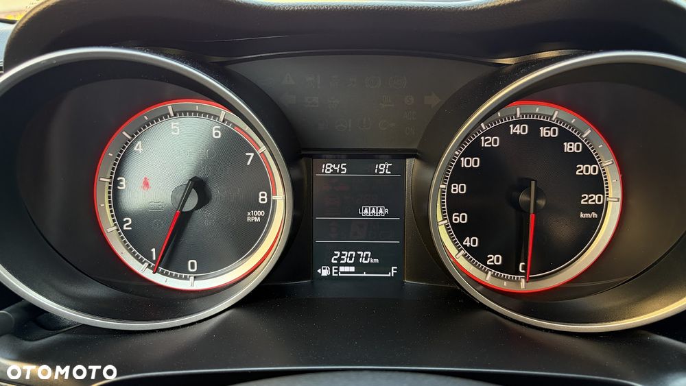 Suzuki Swift 1.2 Premium Plus - 7