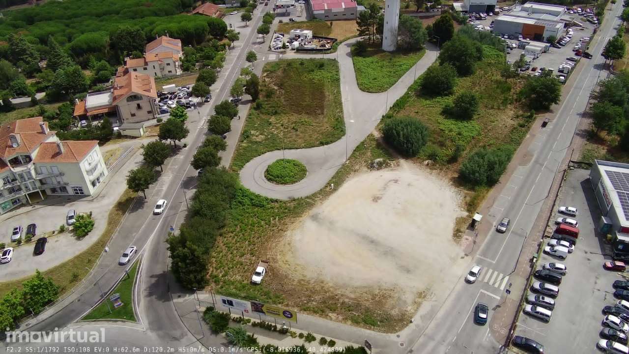 Terreno Urbano de 554 m² em Carregal do Sal - Grande imagem: 3/12