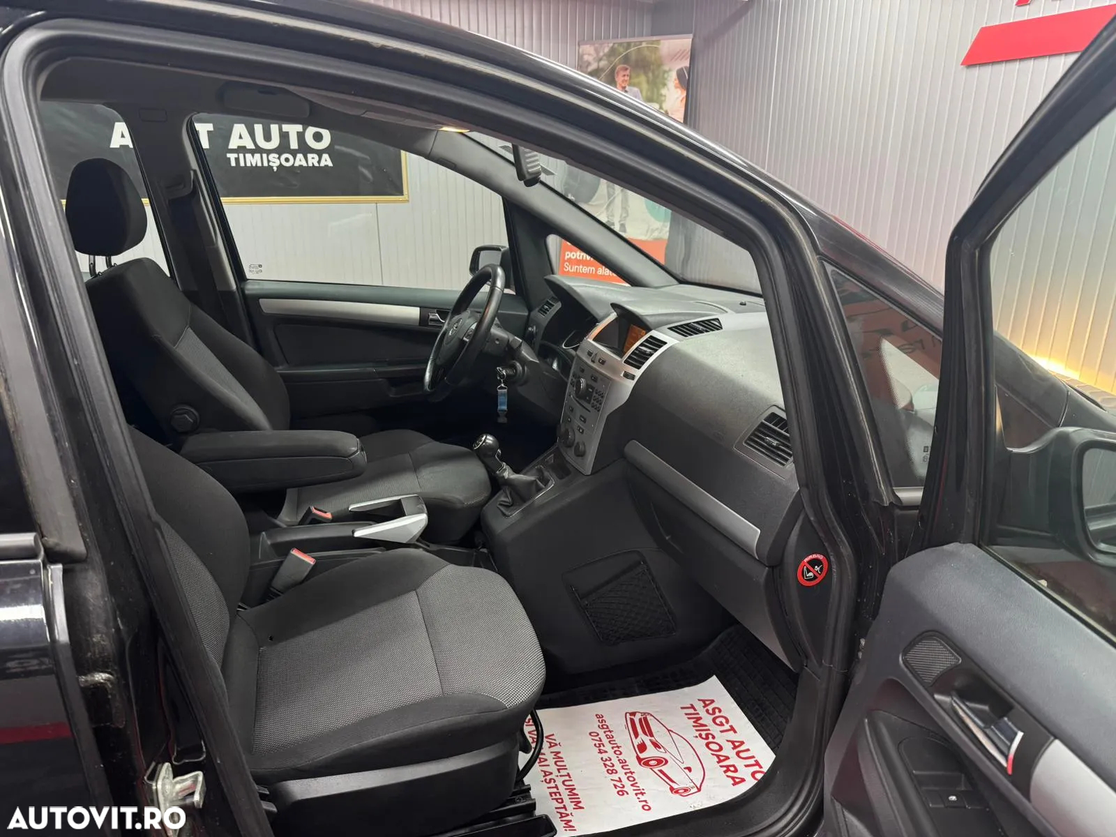 Opel Zafira - 12