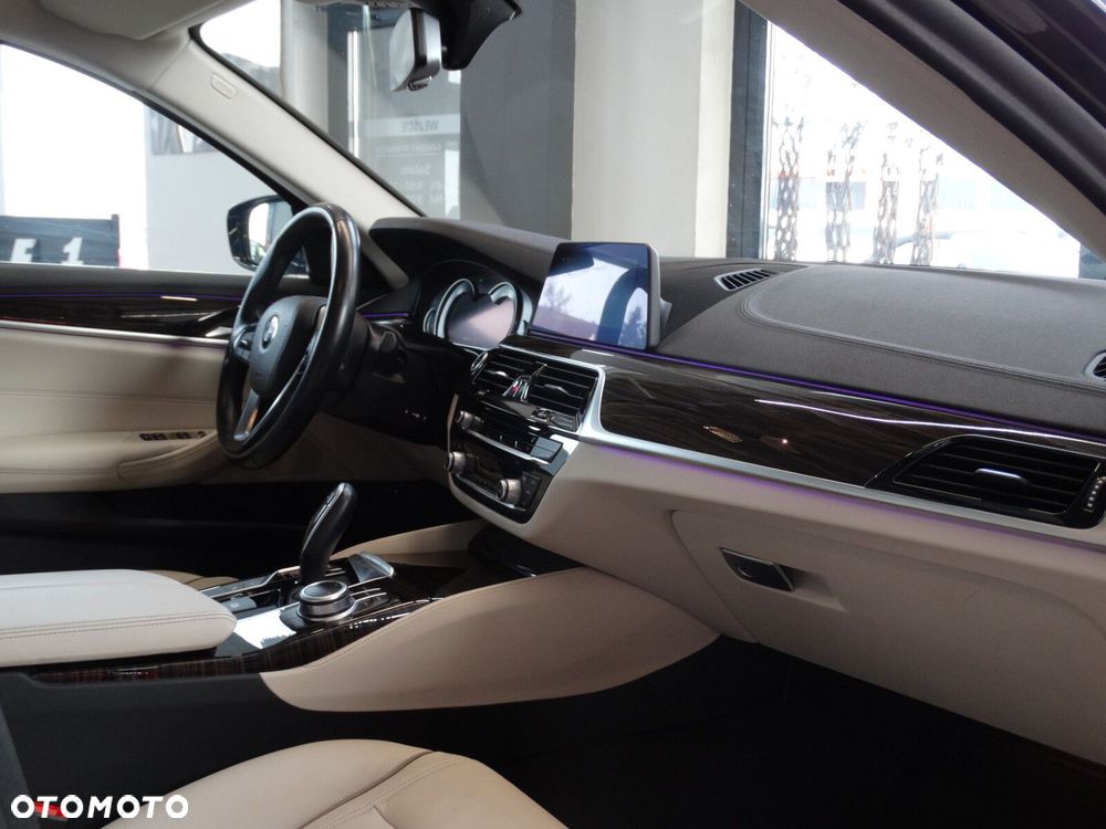 BMW Seria 5 - 38