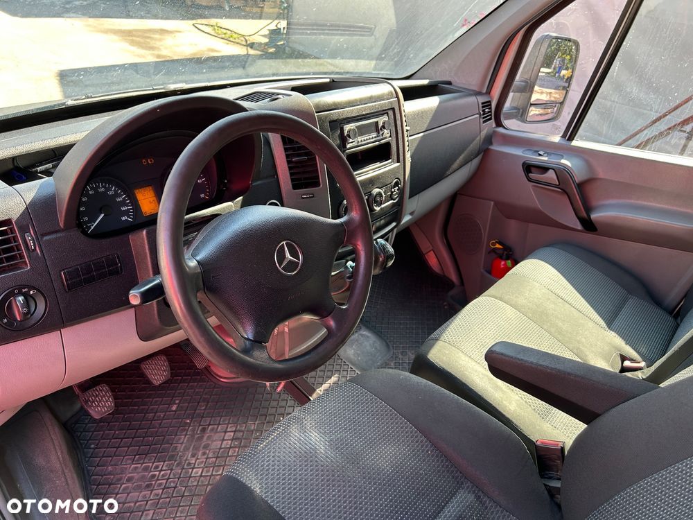 Mercedes-Benz Sprinter 519 - 16