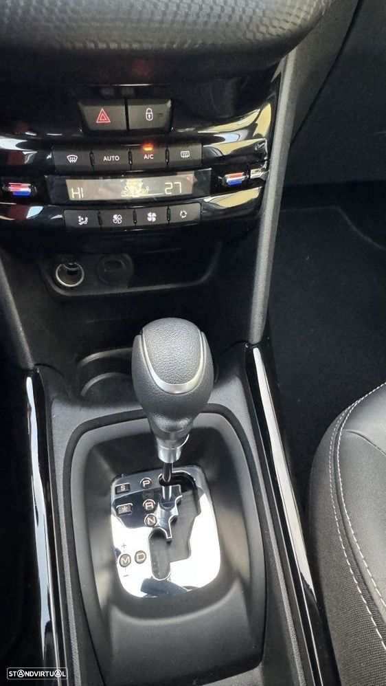 Peugeot 2008 1.2 PureTech Allure EAT6 - 7