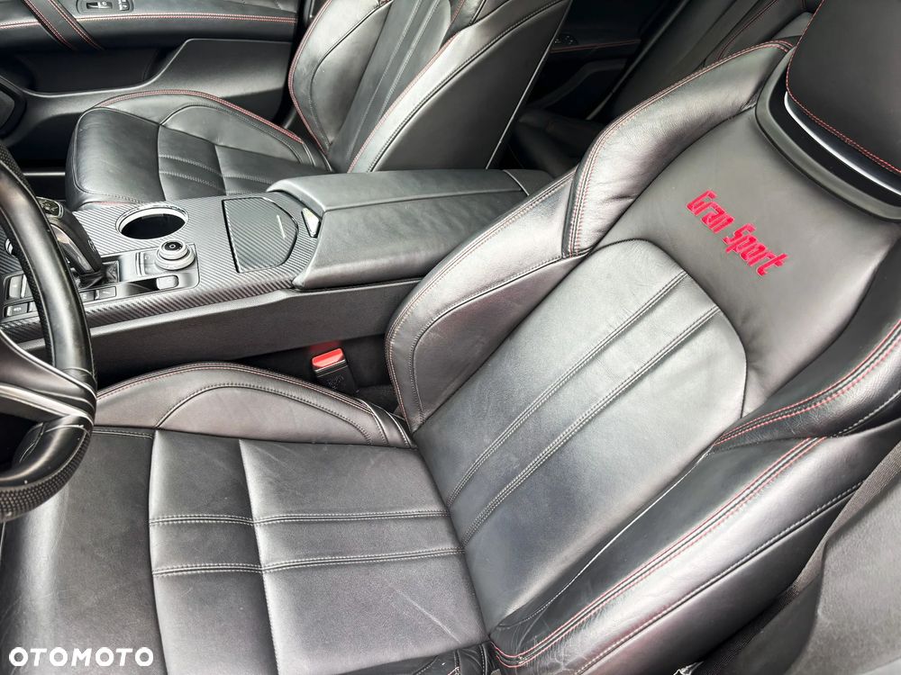 Maserati Ghibli S GranSport - 22