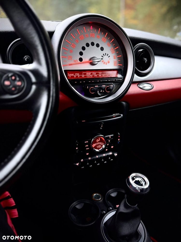 MINI Clubman One - 23