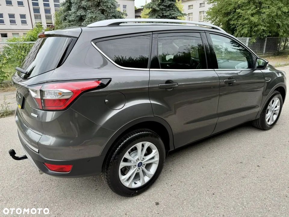 Ford Kuga 1.5 EcoBoost 2x4 Titanium - 6