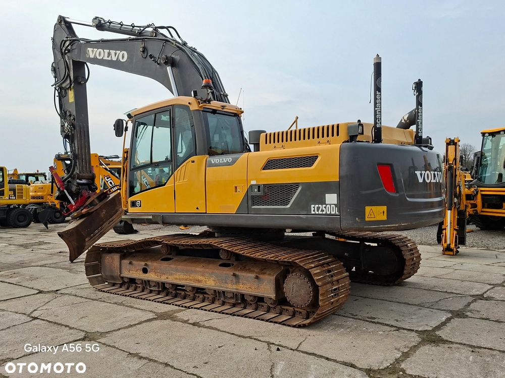 Używany Volvo EC250DL ROTOTILT ze szczypcami / Niwelacja / 2012 - 205 ...