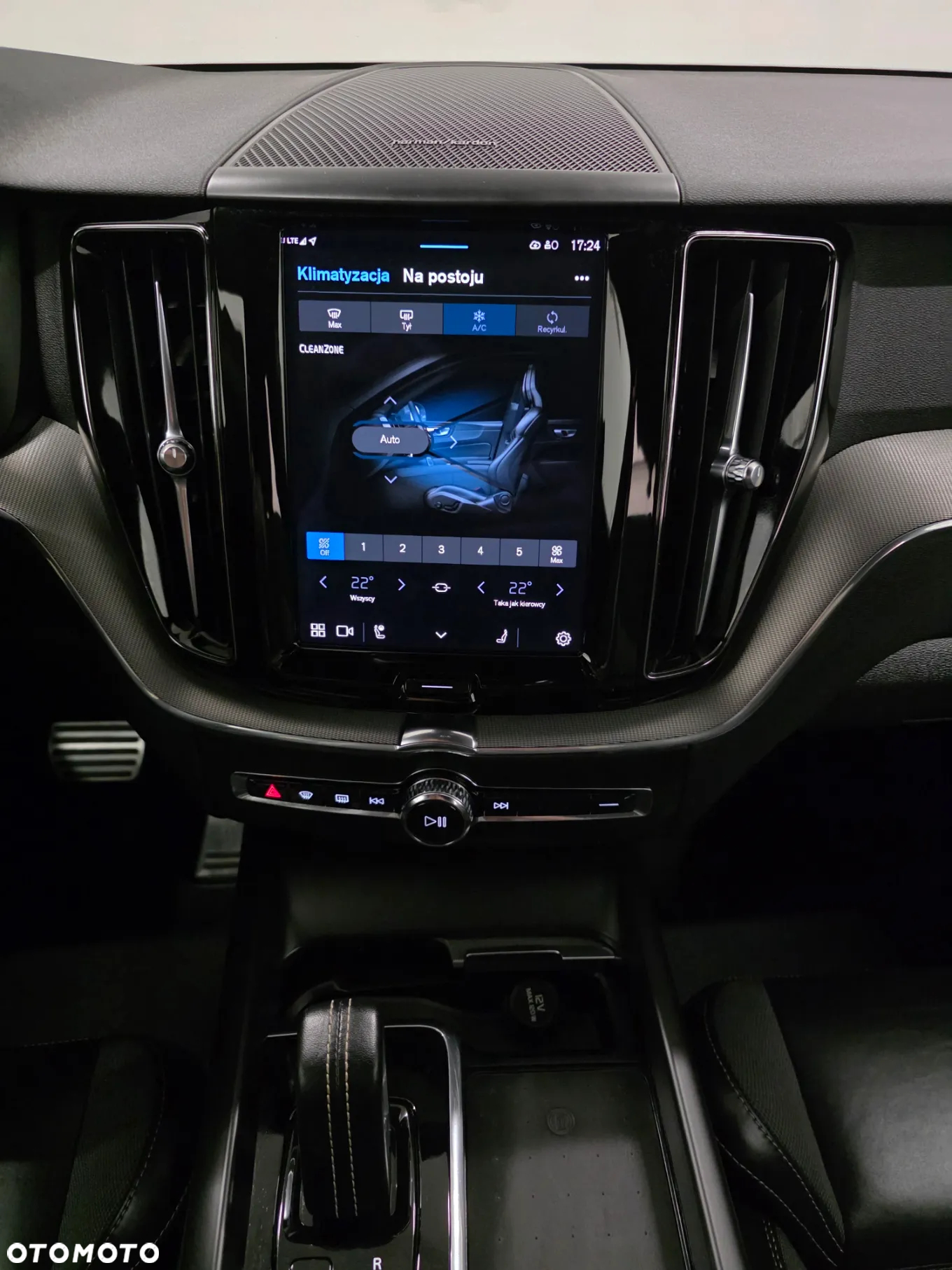 Volvo XC 60 B4 D AWD Plus Dark - 13