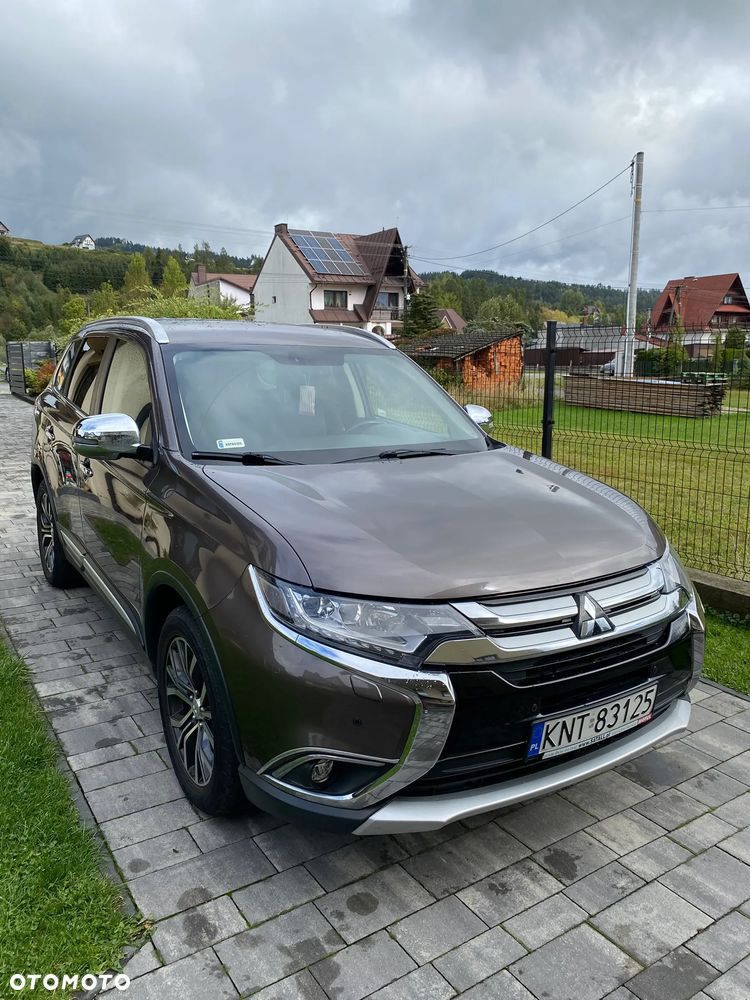 Mitsubishi Outlander 2.0 Intense + Navi 4WD CVT - 11