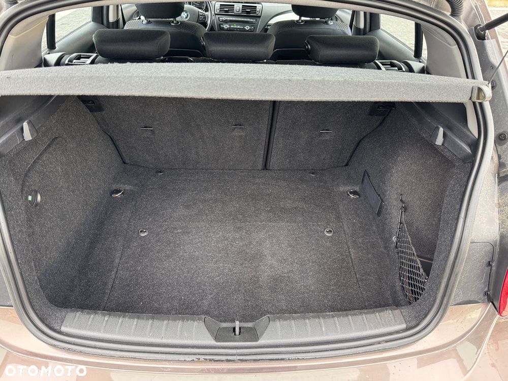 BMW Seria 1 116d - 24