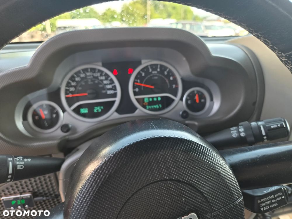 Jeep Wrangler Unlimited 3.8 Automatik Sahara - 14