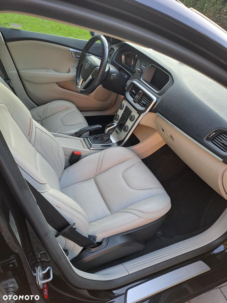 Volvo V40 T3 Drive-E Ocean Race - 12