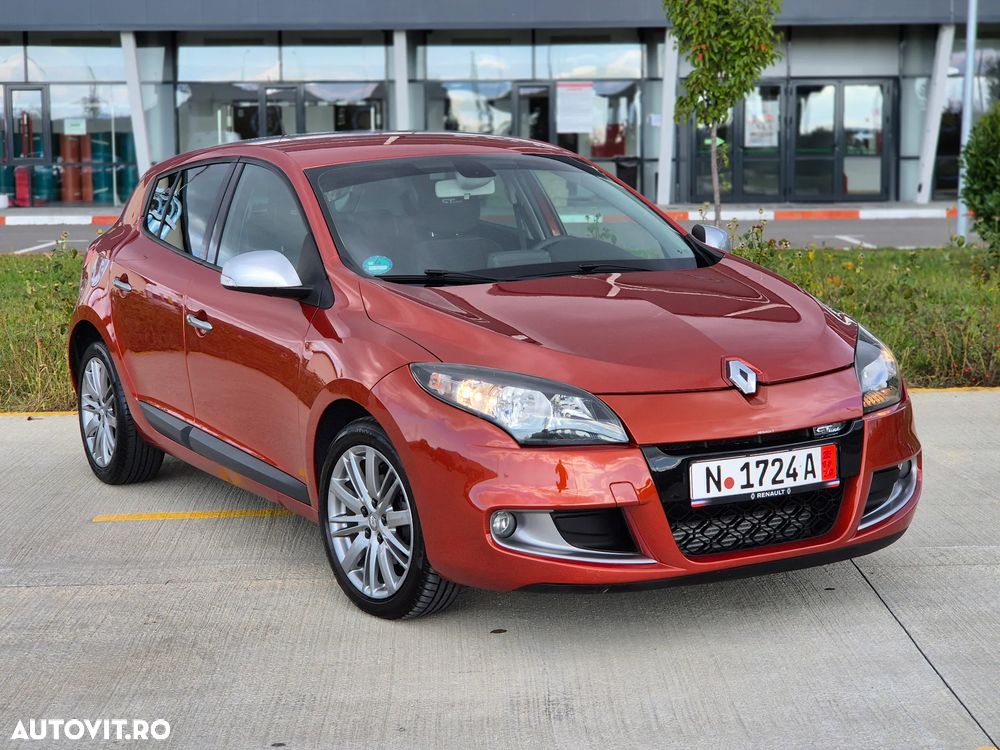Renault Megane TCe 130 BOSE Edition - 1
