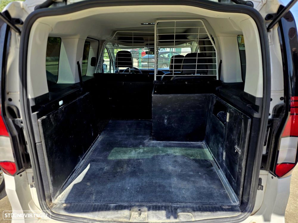 VW Caddy - 16