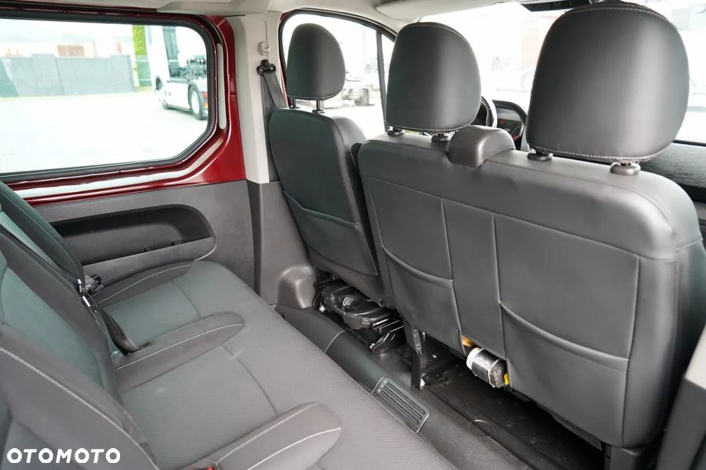 Renault TRAFIC III / BUS / 9 MIEJSC / 2022 ROK / PIERWSZY WŁAŚCICIEL / SERWISOWANY - 31