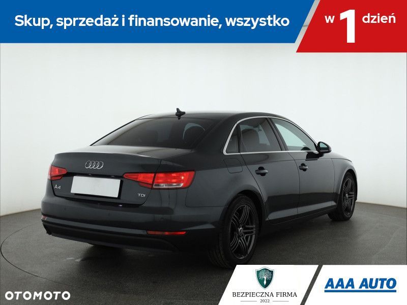 Audi A4 Limousine - 7