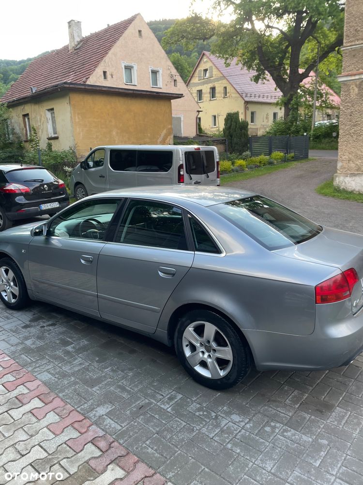 Audi A4 Limousine - 2