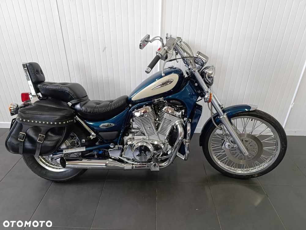 Suzuki Intruder - 2