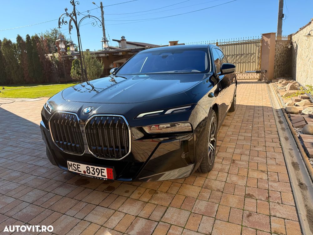 BMW Seria 7 740d xDrive MHEV - 9