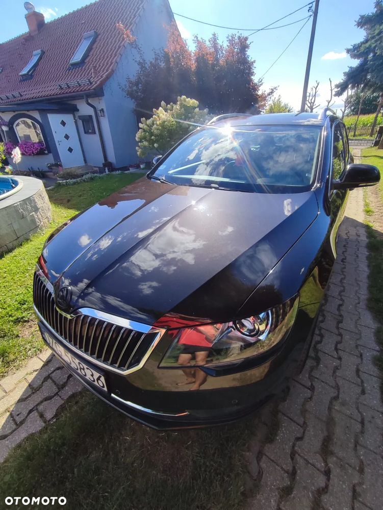Skoda Superb 2.0 TDI Elegance DSG - 4