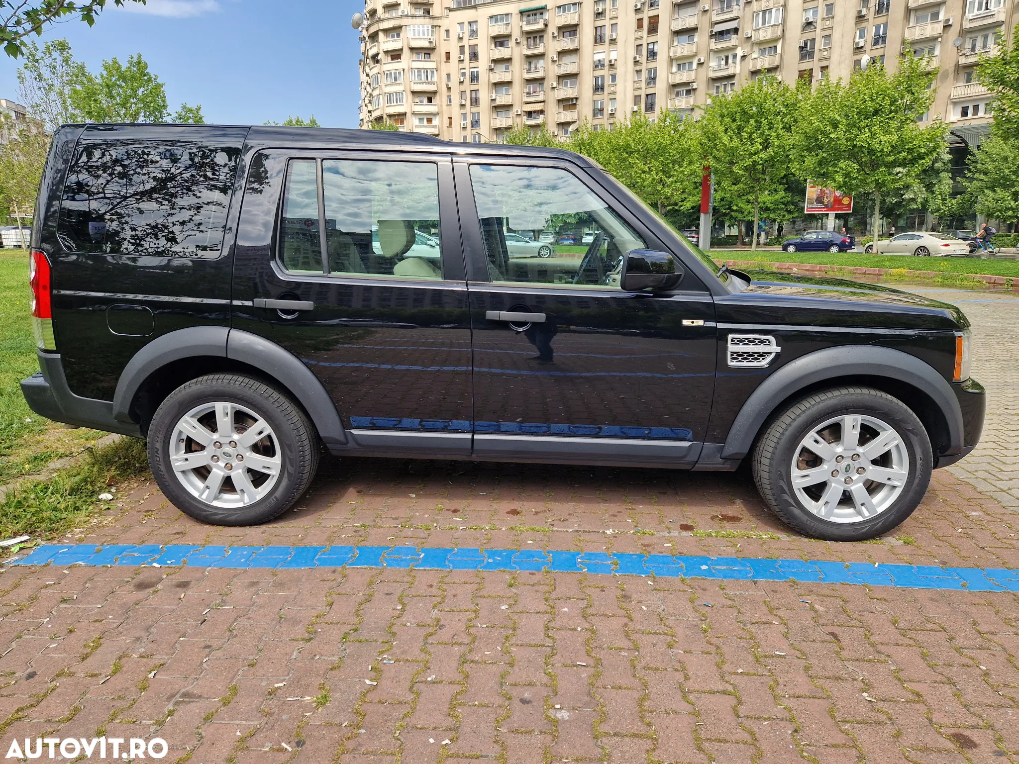 Land Rover Discovery 4 3.0 L SDV6 SE Aut. - 5