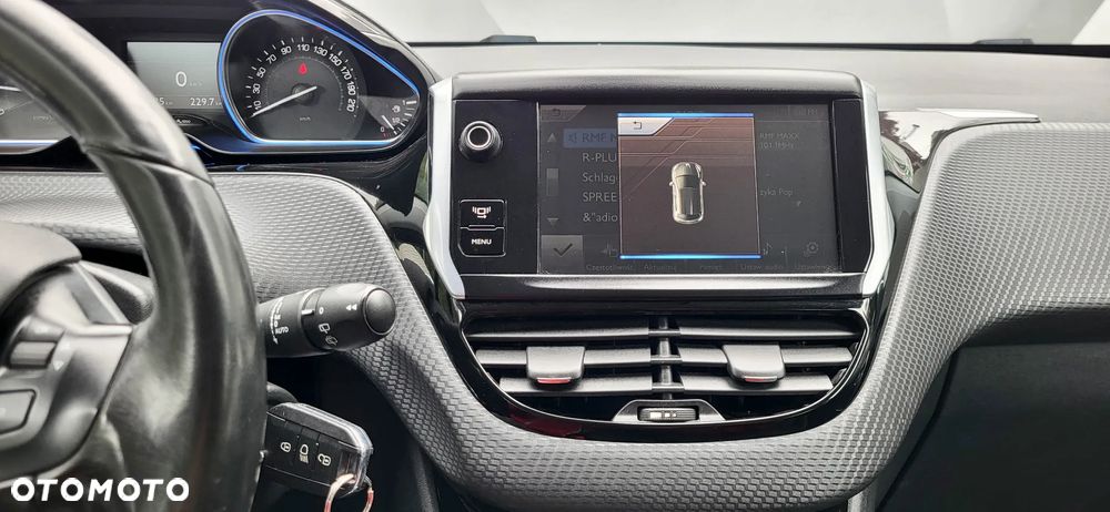 Peugeot 2008 1.6 e-HDi Allure S&S - 26