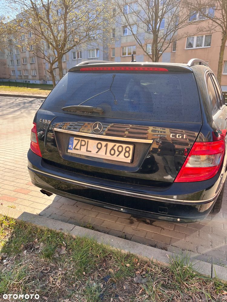 Mercedes-Benz Klasa C 180 CGI Automatik BlueEFFICIENCY Avantgarde - 4