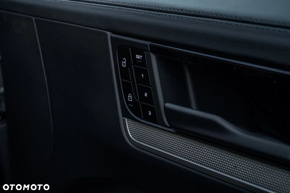 Porsche Cayenne E-Hybrid PHEV - 13