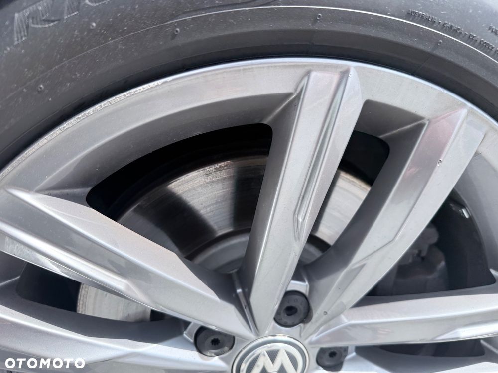 Volkswagen Passat - 15