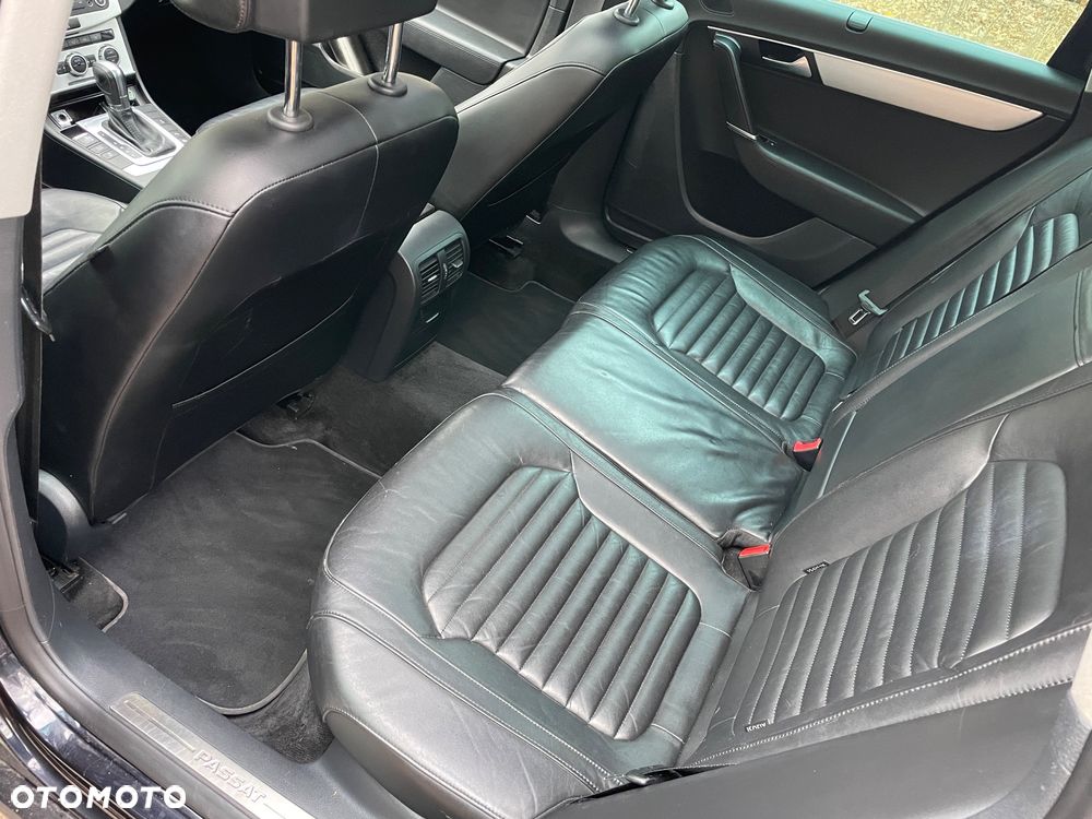 Volkswagen Passat 2.0 TDI DSG BlueMotion Technology Highline - 14