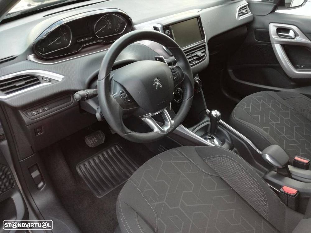 Peugeot 2008 1.6 e-HDi Allure 2-Tronic - 5