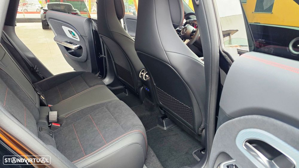 Mercedes-Benz CLA 220 - 10
