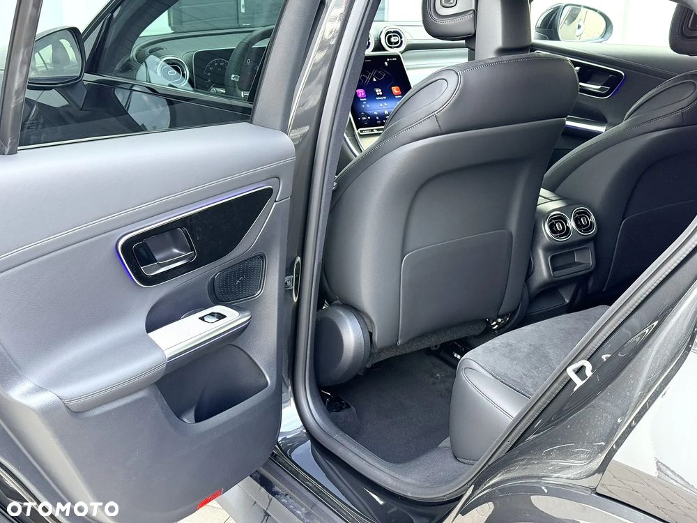 Mercedes-Benz GLC - 31