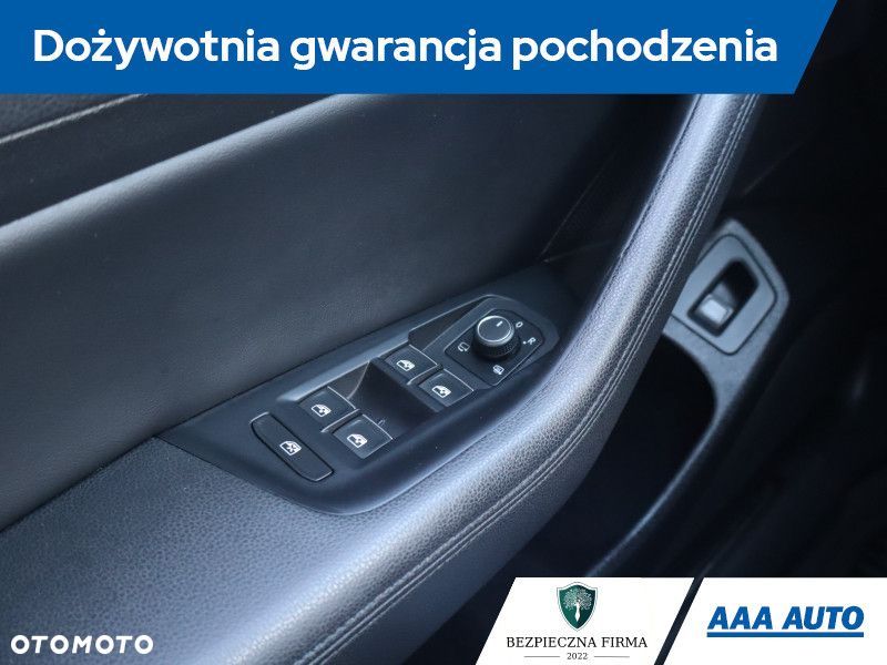 Volkswagen Passat - 20