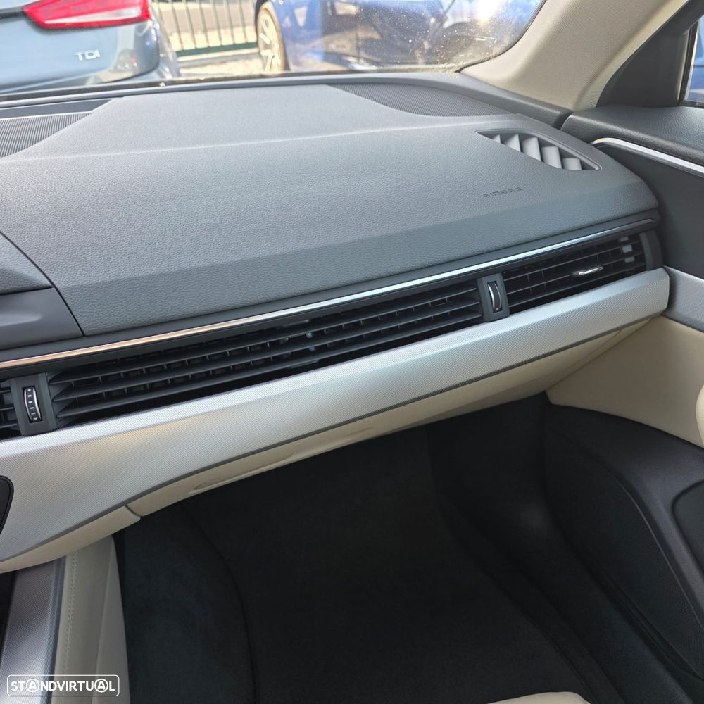 Audi A4 Avant 2.0 TDI Design - 38