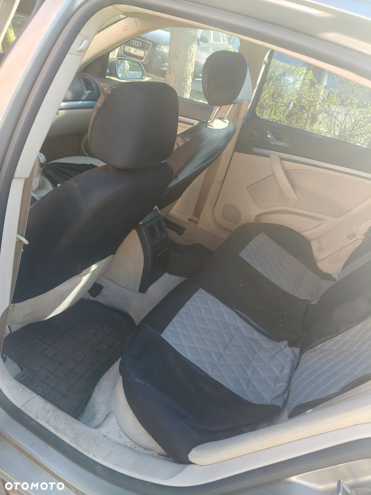 Skoda Octavia 2.0 FSI Elegance - 8