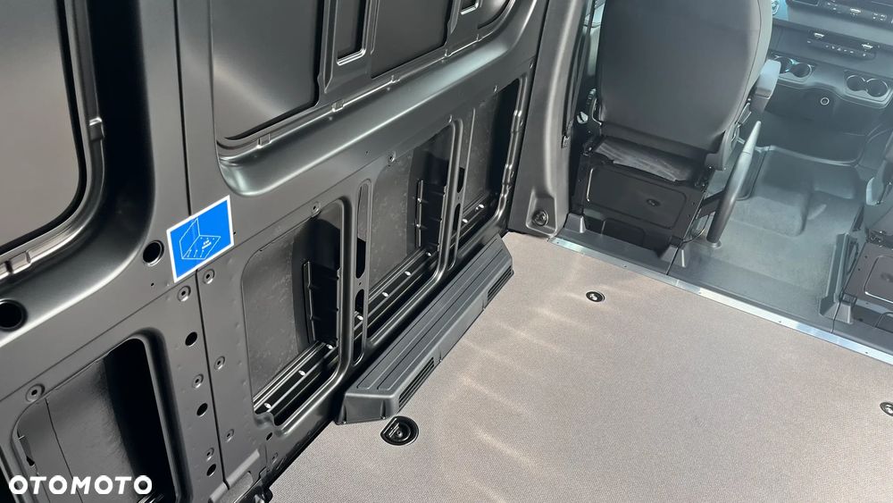 Mercedes-Benz Sprinter 319 CDI Furgon L3H2 - 6