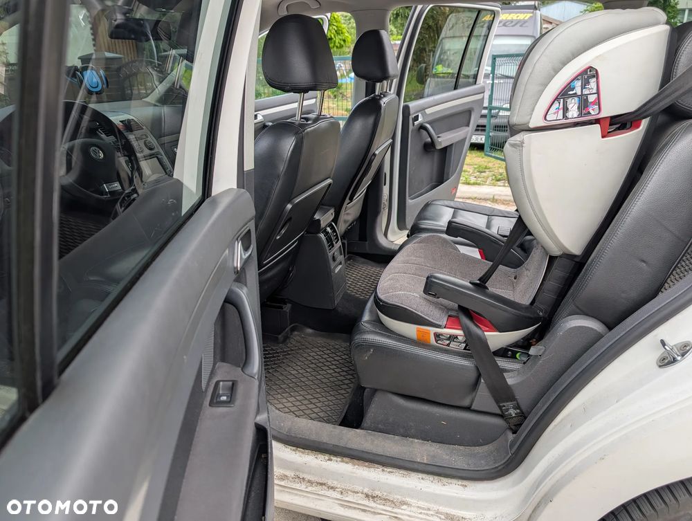 Volkswagen Touran 2.0 TDI DPF R-Line Edition - 7