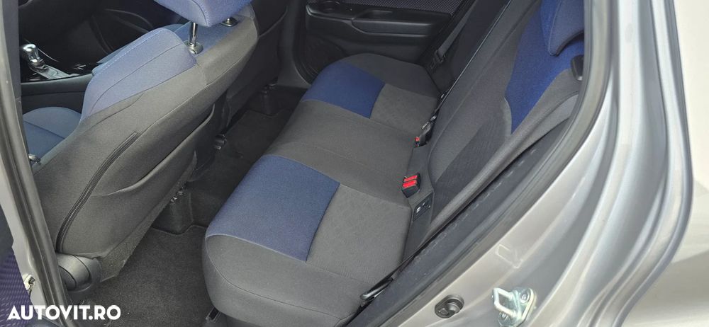 Toyota C-HR Hybrid Style Selection - 13