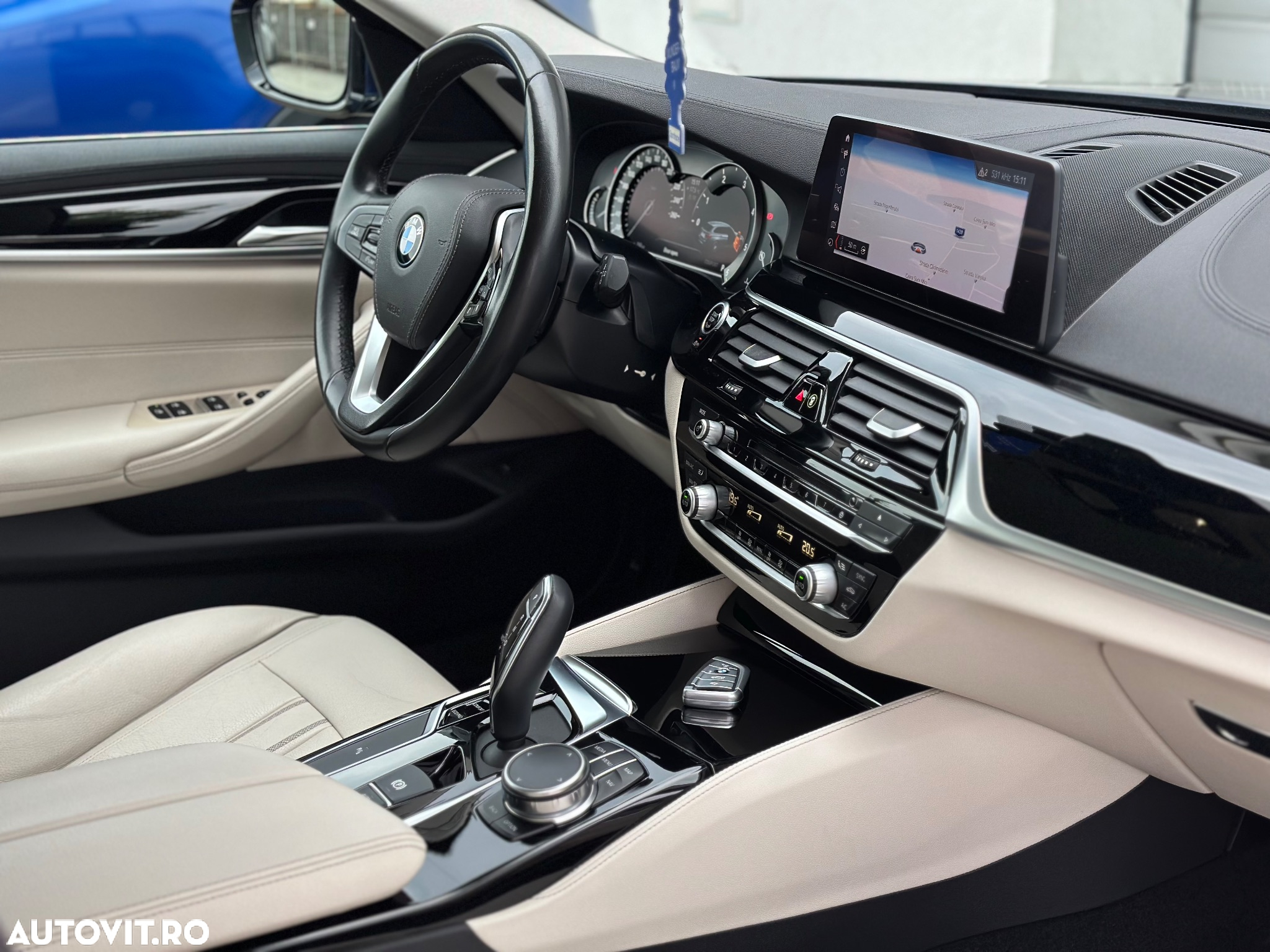 BMW Seria 5 520d xDrive Touring Aut. Luxury Line - 16