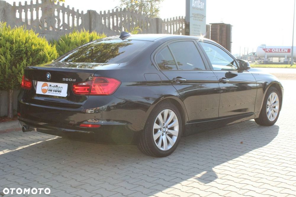 BMW Seria 3 320d Sport-Aut Blue Performance Sport Line - 27
