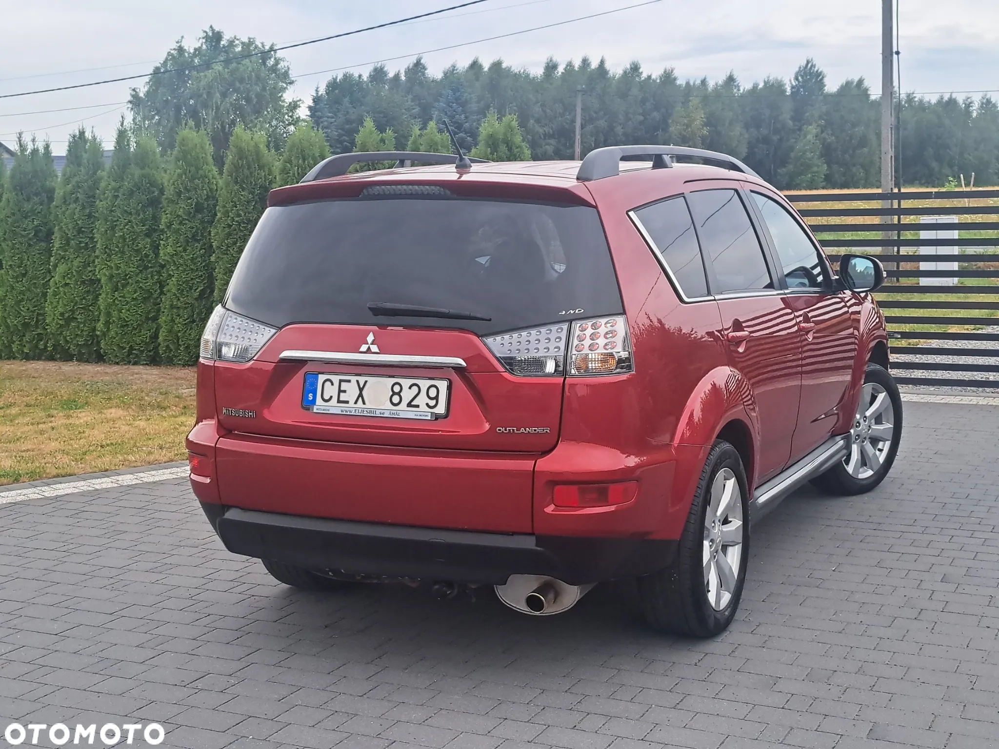 Mitsubishi Outlander - 11
