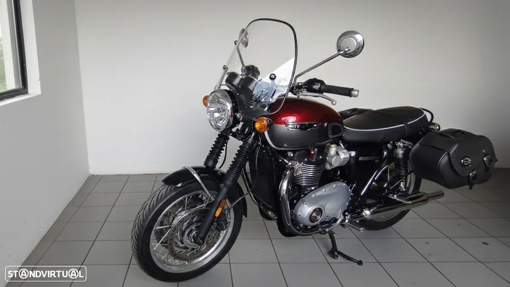 Triumph Bonneville - 1