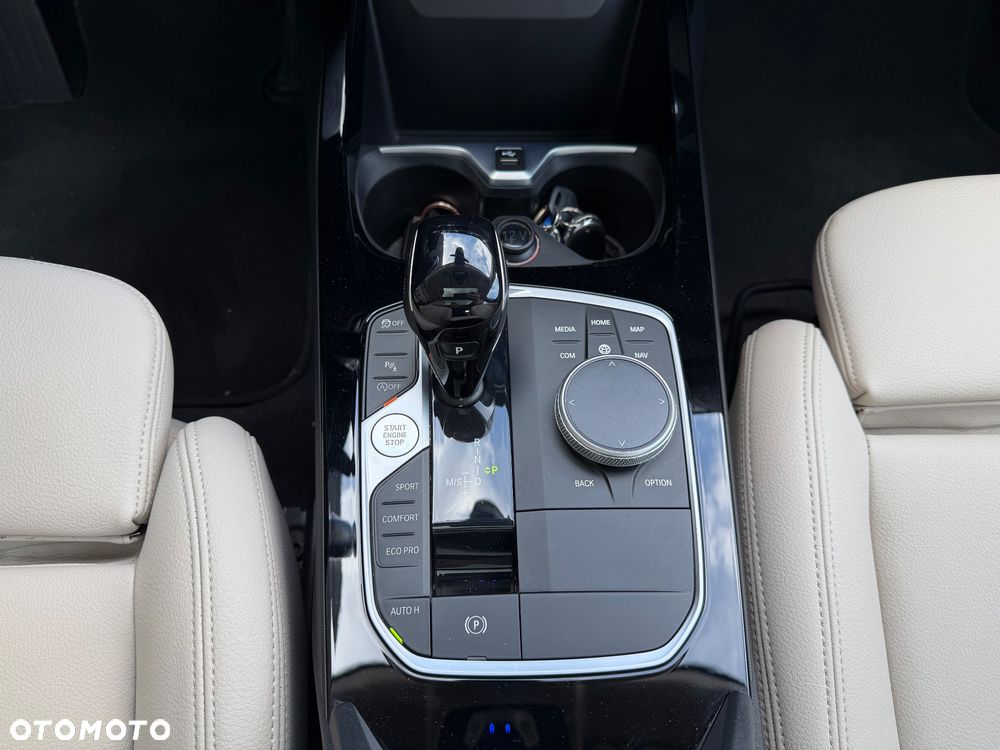 BMW Seria 2 218i Advantage - 26