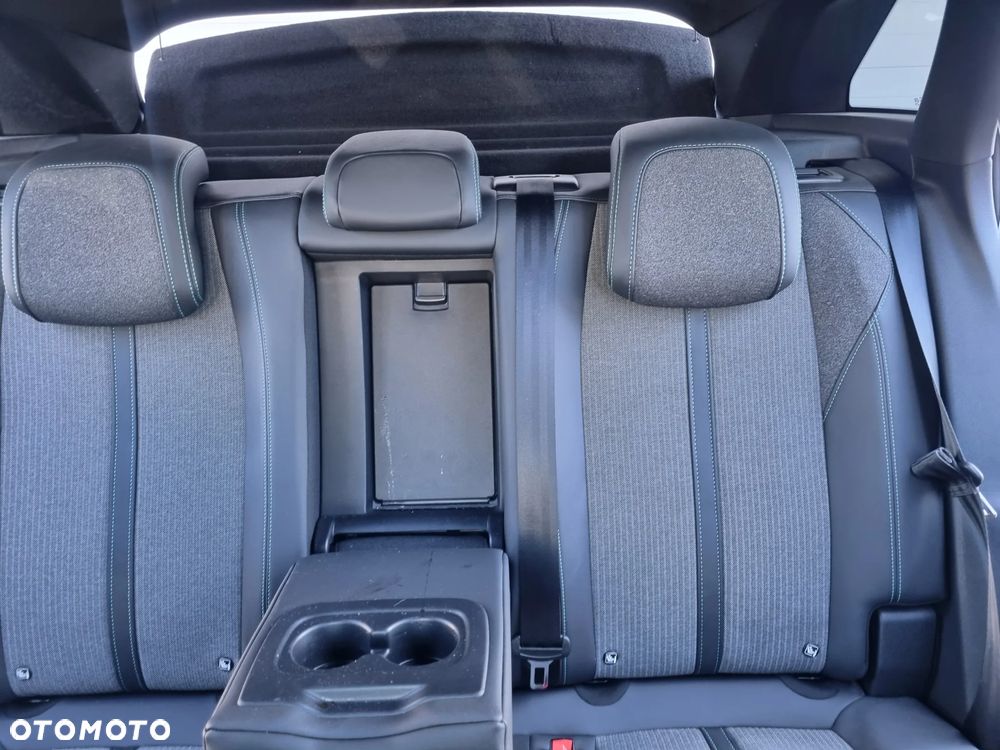 Peugeot 3008 1.2 PureTech Allure S&S EAT6 - 26