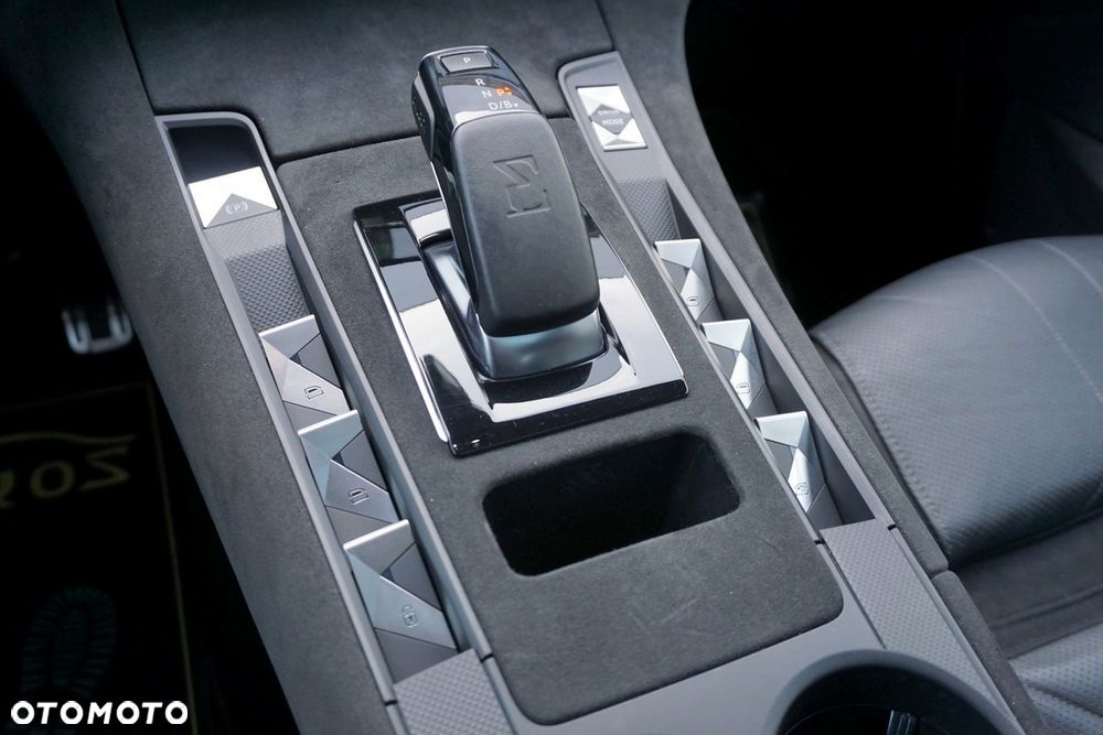 DS Automobiles DS 7 Crossback 1.6 E-Tense 4x4 Performance Line + - 27