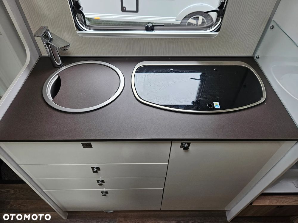 Burstner Delfin 690 G - 9