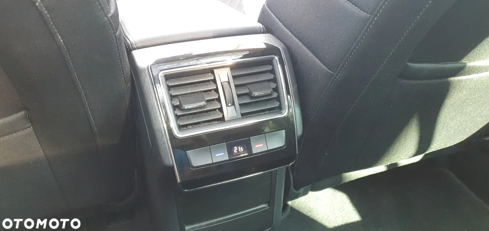 Skoda Superb 1.6 TDI Style DSG - 30